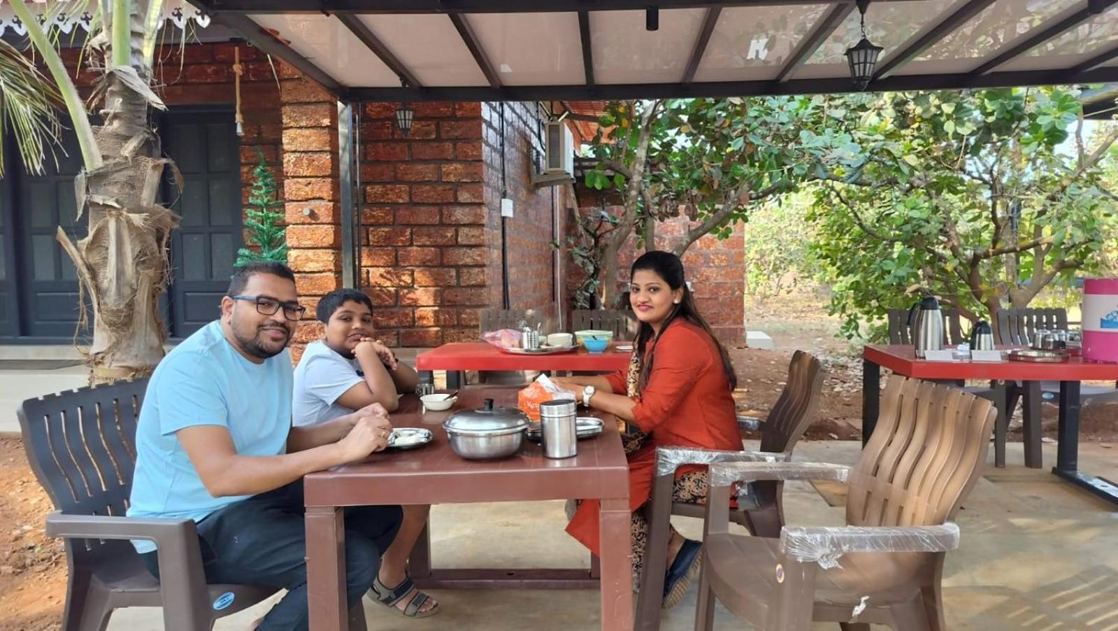 Saka Kadams Home Stay Guhāgar Extérieur photo