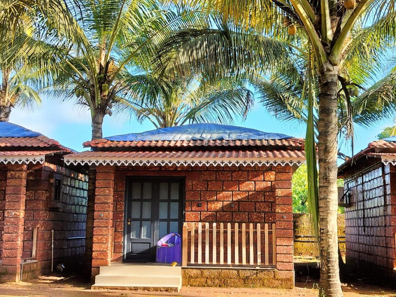 Saka Kadams Home Stay Guhāgar Extérieur photo